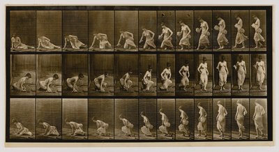 Mujer sentada en el suelo, del libro Animal Locomotion de Eadweard Muybridge