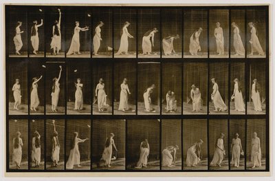 Mujer lanzando un pañuelo al aire y recogiéndolo, del libro Animal Locomotion de Eadweard Muybridge