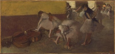 Bailarines en el vestuario de Edgar Degas