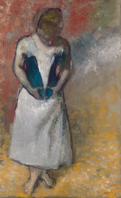 Mujer de Pie Vista de Frente, Abrochándose el Corsé de Edgar Degas