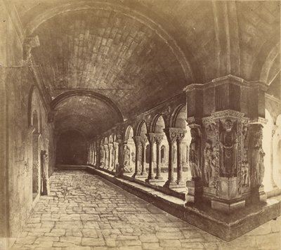 [Arles. Claustro de San Trófimo] de Édouard Baldus