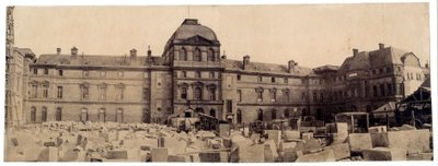 El Museo del Louvre: el patio de Napoleón desde el carrusel de Edouard Denis Baldus