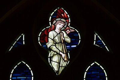 Ángel de Tracería de Edward Coley and Dearle Burne Jones