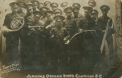 Postal fotográfica de la Banda del Orfanato Jenkins, Charleston, Carolina del Sur, 1914 de Edward Elcha