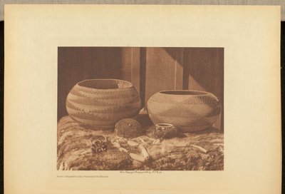 Cestas de Pomo y cuentas de magnesita de Edward S. Curtis
