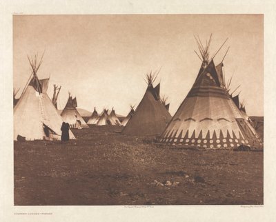 Portfolio VI, Plate 186: Painted Lodges--Piegan de Edward S. Curtis