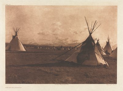 Portfolio VI, Plate 207: Piegan Encampment de Edward S. Curtis