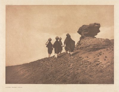 Portfolio XVI, Plate 573: Acoma Water Girls de Edward S. Curtis