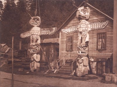 Postes tallados en Alert Bay, Columbia Británica de Edward Sheriff (after) Curtis