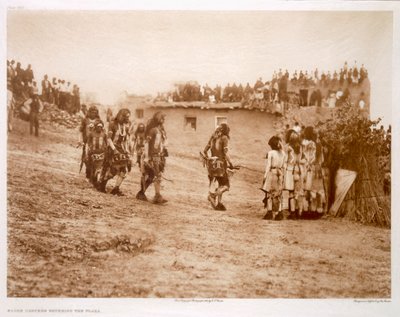 Danzantes de serpientes entrando en la Plaza de Edward Sheriff (after) Curtis