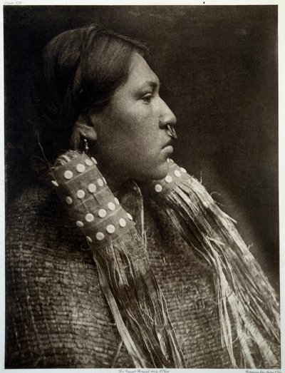 Indios de América: retrato de una india con un piercing en la nariz de Edward Sheriff Curtis