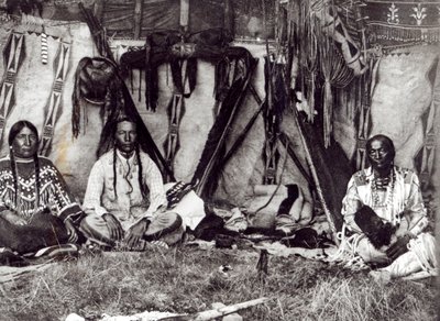 Interior del Piegan Lodge de Edward Sheriff Curtis