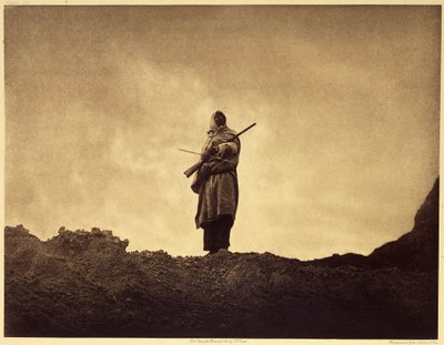 El cazador de ovejas, Sioux. Las ovejas de montaña, que pastaban en las zonas más inaccesibles de Bad Lands, sólo eran buscadas por los cazadores más atrevidos. Foto tomada del volumen 3 de la enciclopedia de Edward S. Curtis (1868-1952) sobre los indios d de Edward Sheriff Curtis
