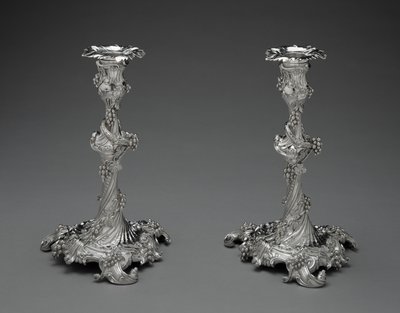 Par de candelabros de Edward Wakelin