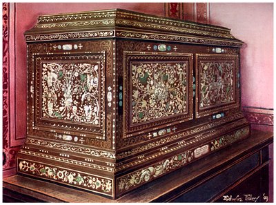 Cofre de joyas incrustado de madera de nogal con frente, lados y tapa panelados, 1910 de Edwin Foley