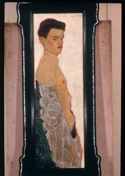 Autorretrato desnudo con drapeado ornamental ... (óleo y pintura metalizada) de Egon Schiele