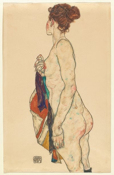 Desnudo de pie con vestido estampado de Egon Schiele