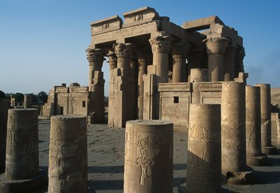 Vista del Templo Doble Romano y Ptolemaico de Sobek y Haroeris en el Río Nilo de Egyptian