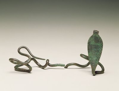 Varita en forma de uraeus, de la Tumba 5 del Ramesseum, Tebas, Reino Medio, 1773-1650 a.C. de Egyptian 13th Dynasty