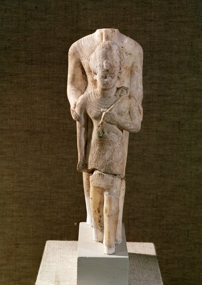 Amón protegiendo a Amenhotep III (1382-44 a.C.) del Templo de Amón, Karnak de Egyptian 18th Dynasty
