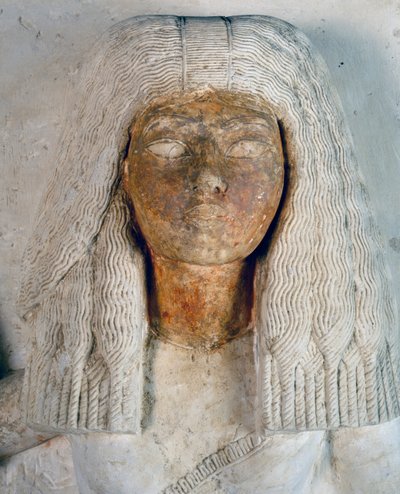 Rostro de Aniuia, esposa del escriba Meryneith, (detalle), estatua doble del sumo sacerdote Meryneith y su esposa Aniuia, piedra caliza pintada del reinado de Akhenatón, Saqqara. Civilización egipcia, Nuevo Reino, Dinastía XVIII de Egyptian 18th Dynasty