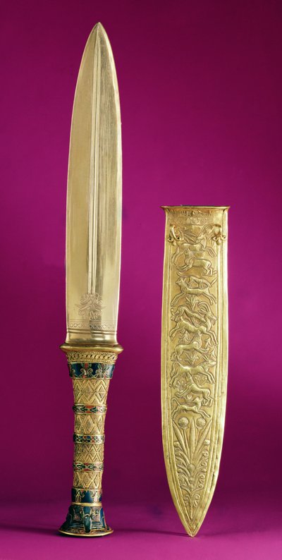 Daga y funda, de la Tumba de Tutankamón (c.1370-1352 a.C.) Reino Nuevo de Egyptian 18th Dynasty