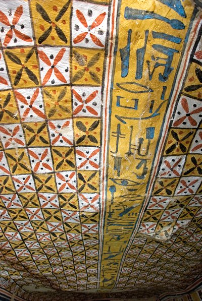 Antigüedad egipcia: techo decorado con motivos geométricos, Tumba de Roy (TT255). XVIII dinastía. De la orilla oeste de Luxor, Egipto de Egyptian 18th Dynasty