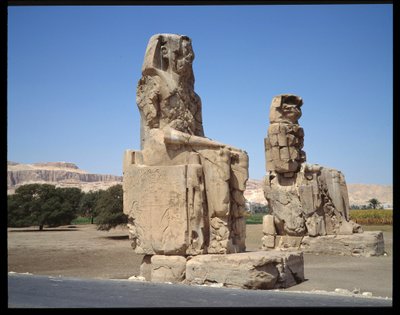 Antigüedad egipcia: vista del Coloso de Memnón, período de Amenofis III, nuevo imperio de Egyptian 18th Dynasty