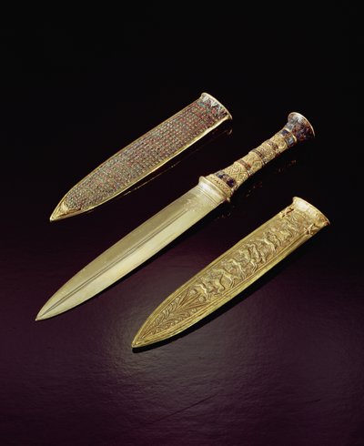 Daga de oro y funda, de la tumba de Tutankamón (c.1370-1352 a.C.) Reino Nuevo de Egyptian 18th Dynasty