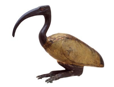 Ibis, en cuclillas, c.1350 a.C. (madera, bronce, vidrio y dorado) de Egyptian 18th Dynasty