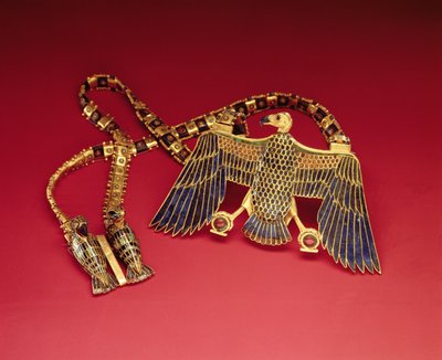 Collar con colgante de buitre, de la tumba de Tutankamón (c.1370-1352 a.C.) Nuevo Reino de Egyptian 18th Dynasty