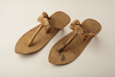 Par de sandalias, c.1390-52 de Egyptian 18th Dynasty