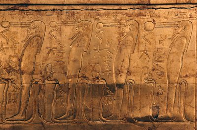 Relieve sobre ataúd de madera dorada, Tesoro de Tutankamón de Egyptian 18th Dynasty