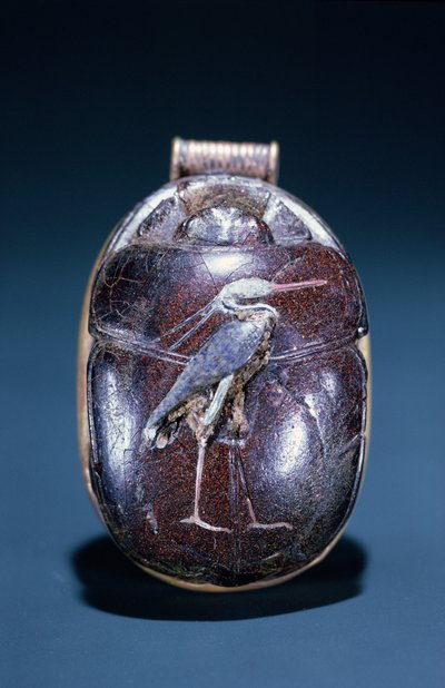 Escarabajo con garza, de la Tumba de Tutankamón, Nuevo Reino (oro y cornalina) de Egyptian 18th Dynasty
