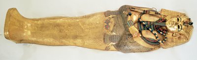 El ataúd más interno del rey, de la tumba de Tutankamón (c.1370-1352 a.C.) Reino Nuevo de Egyptian 18th Dynasty