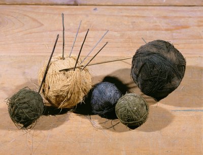 Ovillos de lana con agujas de tricotar ... de Egyptian 18th Dynasty