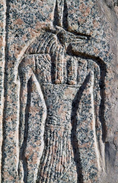 Representación de Anubis, detalle de inscripción y relieve de Anubis y otro dios, sarcófago de Amenhotep, Menfis (Lista del Patrimonio Mundial de la Unesco de Egyptian 19th Dynasty