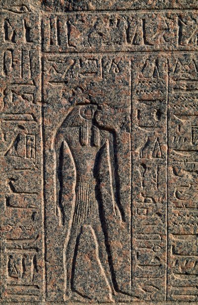 Representación de Horus, detalle de la inscripción y relieve de Thoth y Horus, sarcófago de Amenhotep, Menfis (Lista del Patrimonio Mundial de la Unesco de Egyptian 19th Dynasty