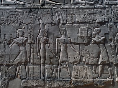 Escenas de ofrendas a los dioses, relieve, paredes interiores de la Gran Sala Hipóstila, complejo del templo de Karnak (Lista del Patrimonio Mundial de la Unesco de Egyptian 19th Dynasty