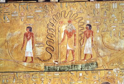 El dios sol Ra en su barca solar, protegido por las espirales de una serpiente, de la Tumba de Seti I (1394-1279 a.C.) Reino Nuevo de Egyptian 19th Dynasty