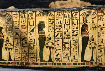 Detalle de la base exterior del ataúd de la momia de Nesyamun, posiblemente encontrado en Deir El-Bahri, Nuevo Reino, c.1100 a.C. de Egyptian 20th Dynasty