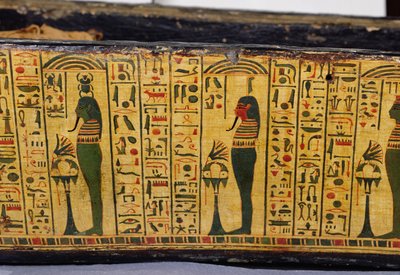 Detalle de la base exterior del ataúd de la momia de Nesyamun, posiblemente encontrado en Deir El-Bahri, Nuevo Reino, c.1100 a.C. de Egyptian 20th Dynasty