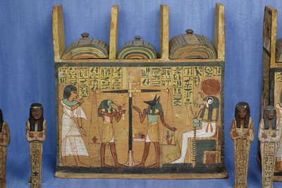 Cofre de ushabti con una escena de psicostasis, Tercer Periodo Intermedio de Egyptian 21st Dynasty