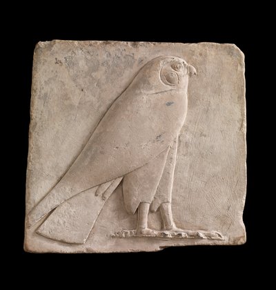 Placa que representa un halcón, probablemente el dios Horus, Dinastía 26 o período Saíta, 664-525 a.C. o posterior de Egyptian 26th Dynasty