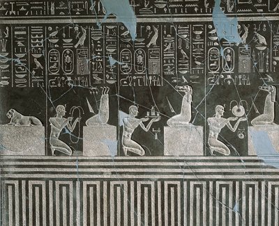 Relieve de dolerita de Nectanebo I, rey ofreciendo regalos al demonio de Egyptian 30th Dynasty