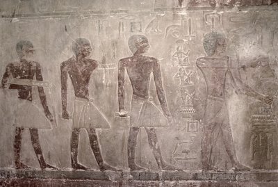 Artesanos de la pared sur de la capilla mastaba de Ti de Egyptian 5th Dynasty