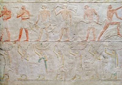 Relieve que muestra personas llevando ofrendas de comida, de la Mastaba de Akhethotep, Reino Antiguo, c.2400 a.C. de Egyptian 5th Dynasty