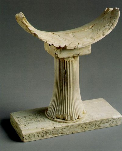 Reposacabezas con el nombre de Pepi II de Egyptian 6th Dynasty