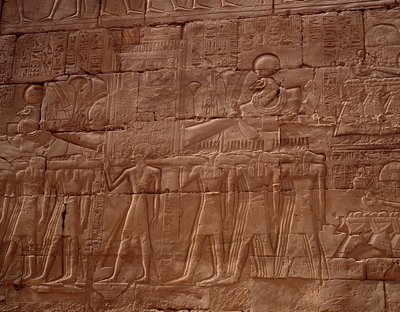 Antigüedad egipcia: relieve del templo de Karnak, Luxor, Egipto de Egyptian Egyptian