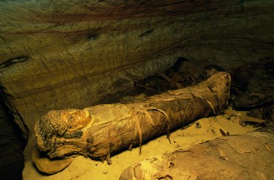 Momia, Valle de las Momias de Oro, Oasis de Bahariya, Giza, Egipto. Civilización egipcia de Egyptian Egyptian